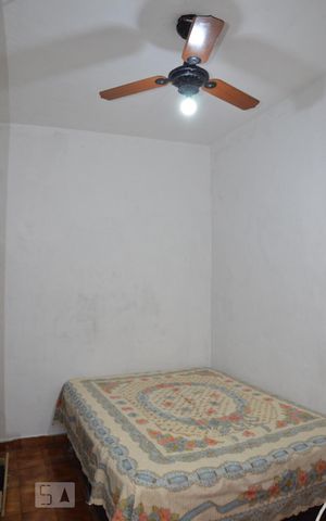 Casa à venda com 51m², 4 quartos e sem vagaQuarto 2