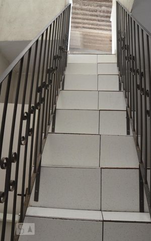 Casa à venda com 51m², 4 quartos e sem vagaEscada