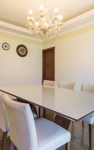 Casa para alugar com 460m², 4 quartos e 6 vagas Casa para alugar com 460m², 4 quartos e 6 vagasSala de Jantar