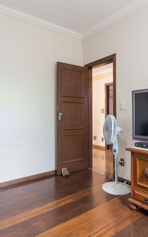 Casa para alugar com 460m², 4 quartos e 6 vagas Casa para alugar com 460m², 4 quartos e 6 vagasquarto 1