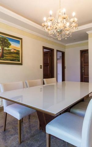 Casa para alugar com 460m², 4 quartos e 6 vagas Casa para alugar com 460m², 4 quartos e 6 vagasSala de Jantar