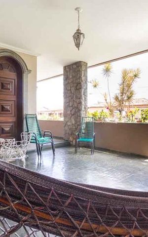 Casa para alugar com 460m², 4 quartos e 6 vagas