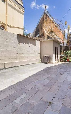 Casa para alugar com 460m², 4 quartos e 6 vagas Casa para alugar com 460m², 4 quartos e 6 vagasÁrea comum