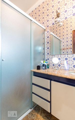 Casa para alugar com 460m², 4 quartos e 6 vagas Casa para alugar com 460m², 4 quartos e 6 vagassuíte