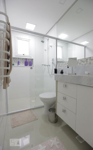 Apartamento à venda com 258m², 3 quartos e 6 vagasBanheiro da Suíte 2