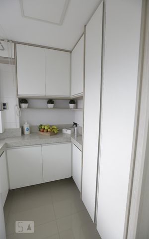 Apartamento à venda com 258m², 3 quartos e 6 vagasLavanderia