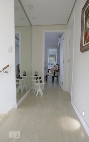 Apartamento à venda com 258m², 3 quartos e 6 vagasCorredor