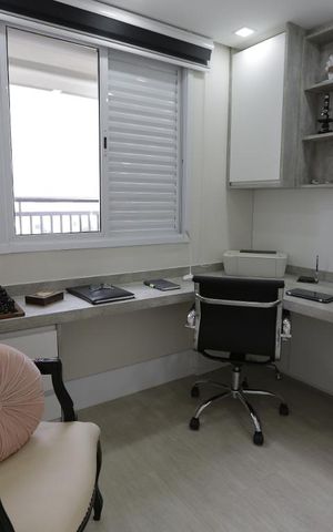 Apartamento à venda com 258m², 3 quartos e 6 vagasEscritório