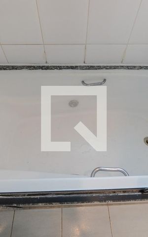 Apartamento à venda com 98m², 1 quarto e 2 vagas Apartamento à venda com 98m², 1 quarto e 2 vagasBanheiro da Suíte
