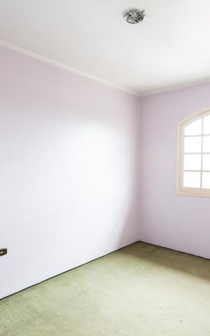 Casa à venda com 420m², 4 quartos e 2 vagas Casa à venda com 420m², 4 quartos e 2 vagasQuarto 2