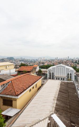 Casa à venda com 420m², 4 quartos e 2 vagas Casa à venda com 420m², 4 quartos e 2 vagasVista