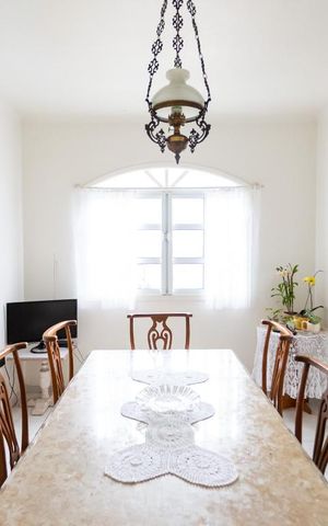 Casa à venda com 420m², 4 quartos e 2 vagas Casa à venda com 420m², 4 quartos e 2 vagasCopa