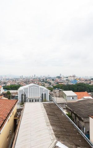 Casa à venda com 420m², 4 quartos e 2 vagas Casa à venda com 420m², 4 quartos e 2 vagasVista