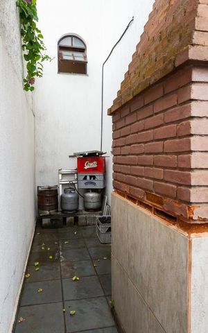 Casa à venda com 420m², 4 quartos e 2 vagas Casa à venda com 420m², 4 quartos e 2 vagasQuintal