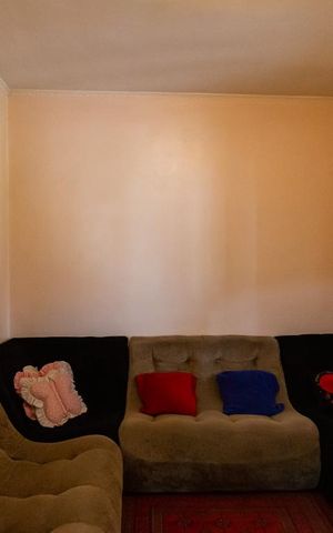 Casa à venda com 420m², 4 quartos e 2 vagas Casa à venda com 420m², 4 quartos e 2 vagasSala de TV