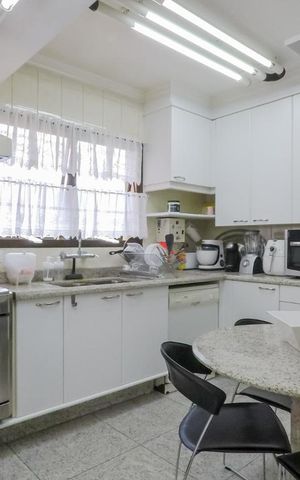 Apartamento à venda com 187m², 4 quartos e 3 vagascozinha