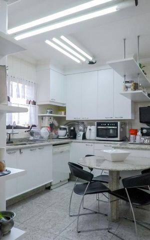 Apartamento à venda com 187m², 4 quartos e 3 vagascozinha