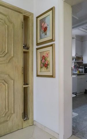 Apartamento à venda com 187m², 4 quartos e 3 vagasEntrada cozinha