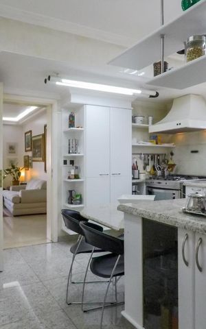 Apartamento à venda com 187m², 4 quartos e 3 vagascozinha