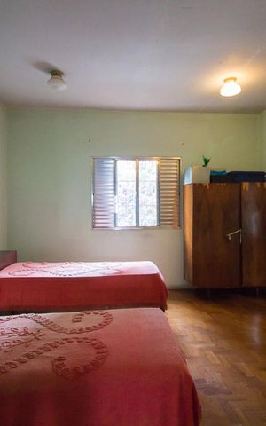 Casa à venda com 180m², 3 quartos e 6 vagasQuarto 2 - Suíte