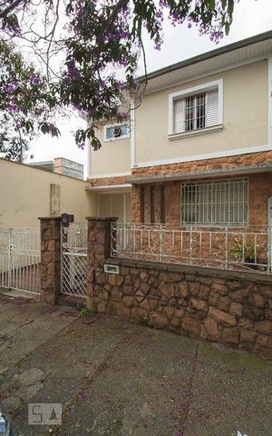 Casa à venda com 180m², 3 quartos e 6 vagasFachada