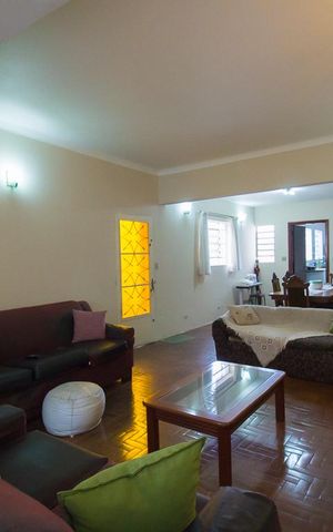 Casa à venda com 180m², 3 quartos e 6 vagasSala