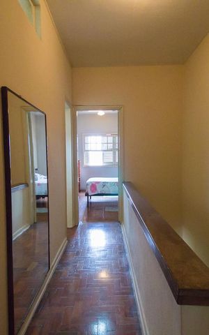 Casa à venda com 180m², 3 quartos e 6 vagasCorredor