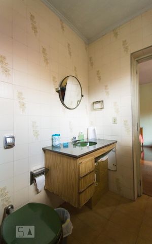 Casa à venda com 180m², 3 quartos e 6 vagasSuíte Banheiro