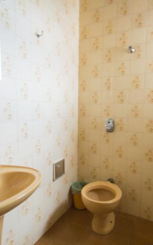 Casa à venda com 180m², 3 quartos e 6 vagasBanheiro