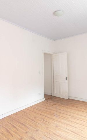 Casa à venda com 95m², 2 quartos e sem vaga Casa à venda com 95m², 2 quartos e sem vagaDormitório 2