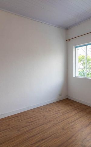 Casa à venda com 95m², 2 quartos e sem vaga Casa à venda com 95m², 2 quartos e sem vagaDormitório 1