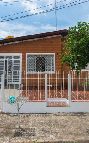 Casa à venda com 100m², 2 quartos e 3 vagasFachada