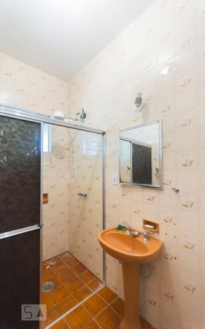 Casa à venda com 100m², 2 quartos e 3 vagasBanheiro
