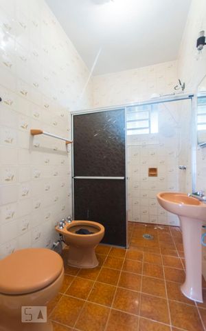 Casa à venda com 100m², 2 quartos e 3 vagasBanheiro