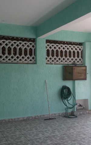 Casa à venda com 140m², 4 quartos e 2 vagasGaragem