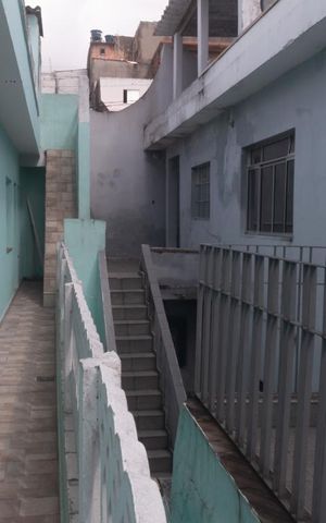 Casa à venda com 140m², 4 quartos e 2 vagasCorredor