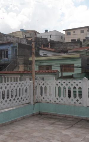 Casa à venda com 140m², 4 quartos e 2 vagasSacada