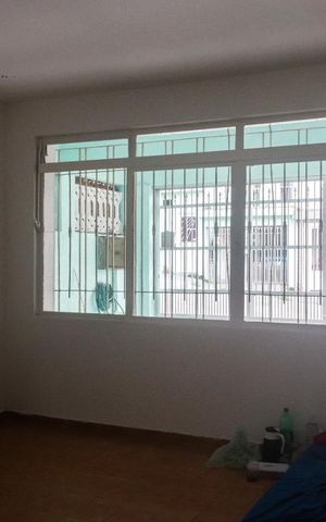 Casa à venda com 140m², 4 quartos e 2 vagasSala