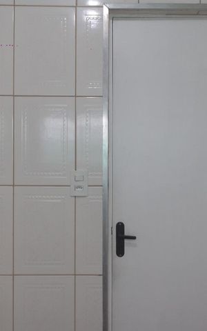Casa à venda com 140m², 4 quartos e 2 vagasBanheiro 1