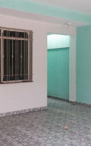 Casa à venda com 140m², 4 quartos e 2 vagasGaragem