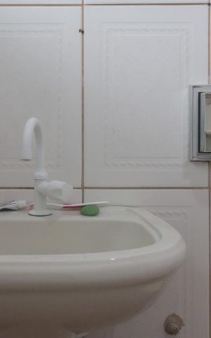 Casa à venda com 140m², 4 quartos e 2 vagasBanheiro 1 - Torneira