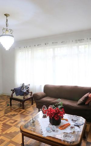 Casa à venda com 550m², 7 quartos e 4 vagasSala