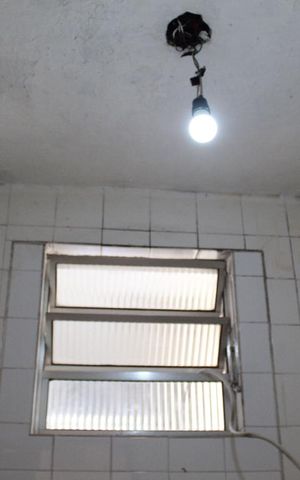 Casa para alugar com 25m², 1 quarto e sem vagaBanheiro - Luminária