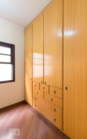 Casa à venda com 185m², 3 quartos e 4 vagasQuarto 1