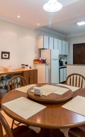 Casa à venda com 185m², 3 quartos e 4 vagasCopa