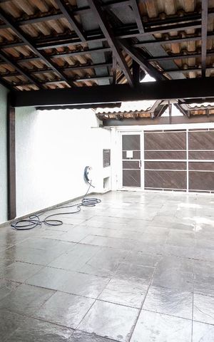 Casa à venda com 185m², 3 quartos e 4 vagasGaragem