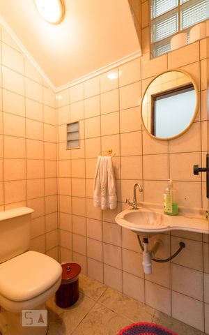 Casa à venda com 185m², 3 quartos e 4 vagasLavabo