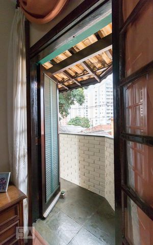 Casa à venda com 185m², 3 quartos e 4 vagasVaranda quarto 3 suíte