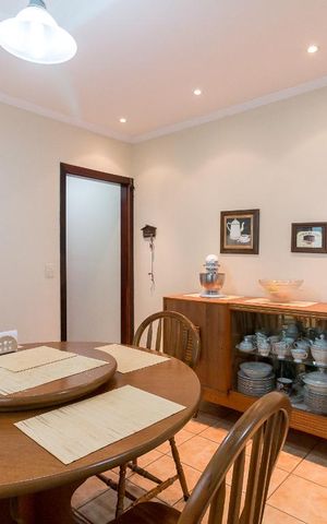 Casa à venda com 185m², 3 quartos e 4 vagasCopa