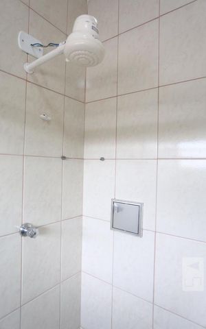 Casa para alugar com 238m², 3 quartos e 2 vagasBanheiro - Chuveiro